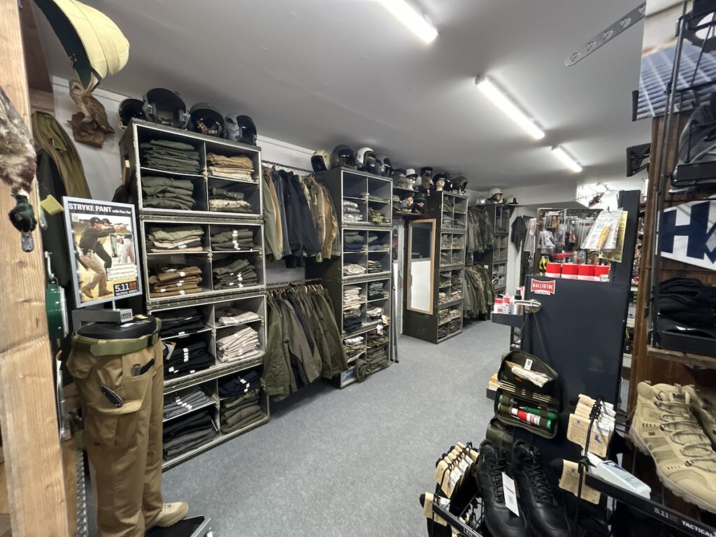 MTR Laden